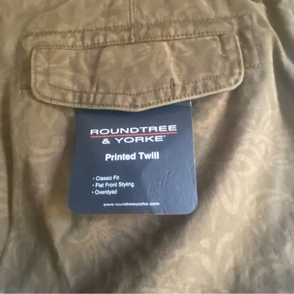 Roundtree‎ & Yorke Men's Brown Patterned Shorts 36/13 inseam Flat Front Printed - Picture 4 of 5